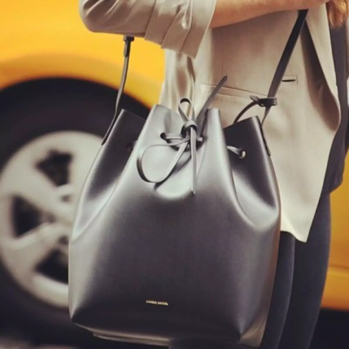 手袋都有名？一次過知天下