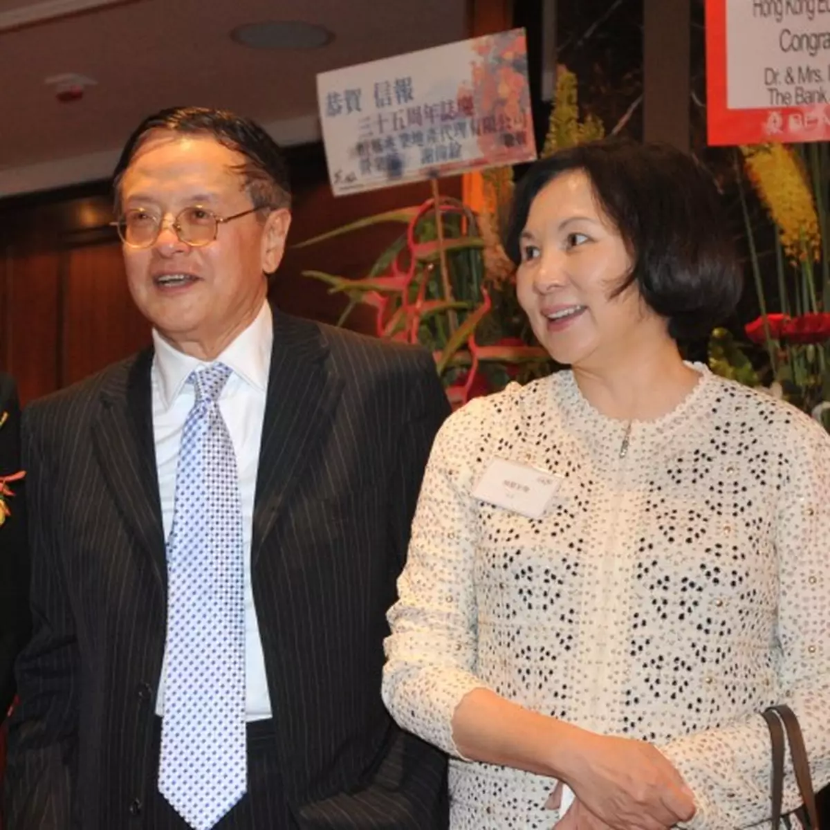 林行止夫婦悉數出售《信報》股權