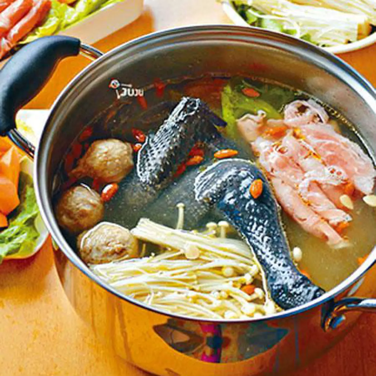 轉涼適食 養生藥膳火鍋