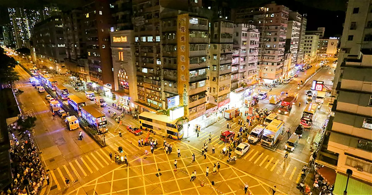 金牙大狀拆局：前方的士突然收慢 唔等如後面巴士司機無責任