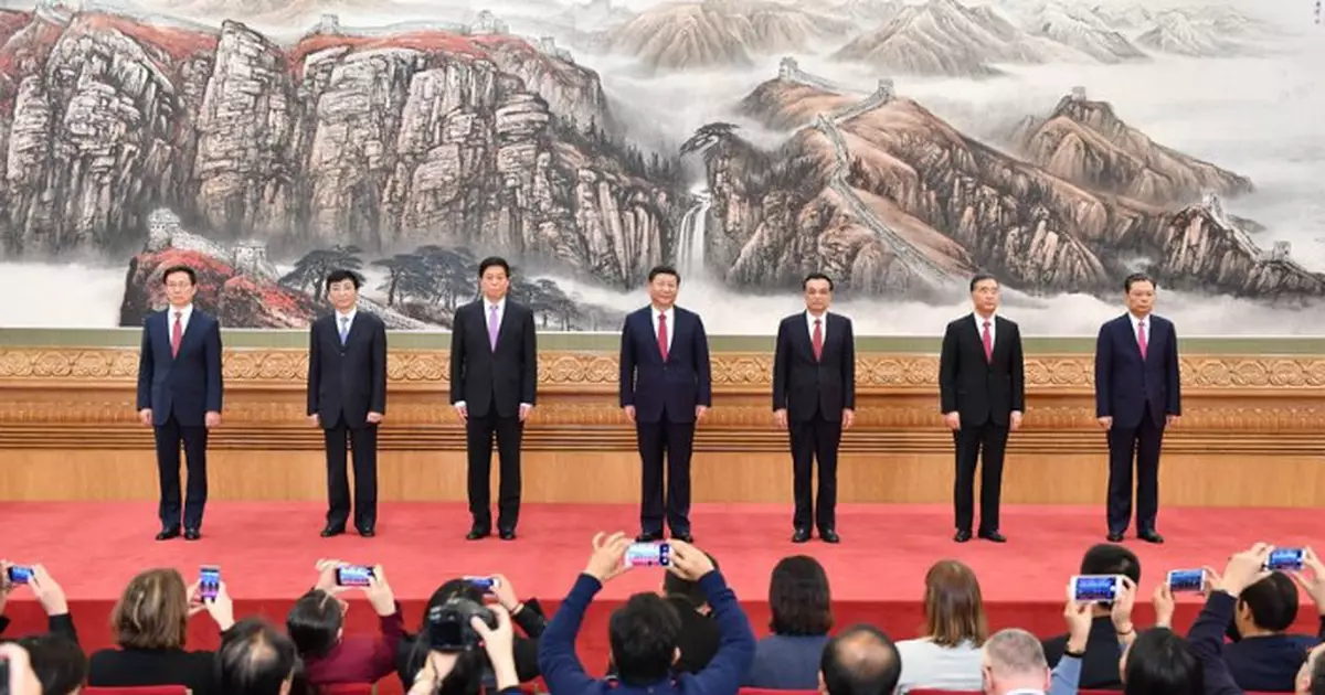 點解人們愈鬧，中國愈得？