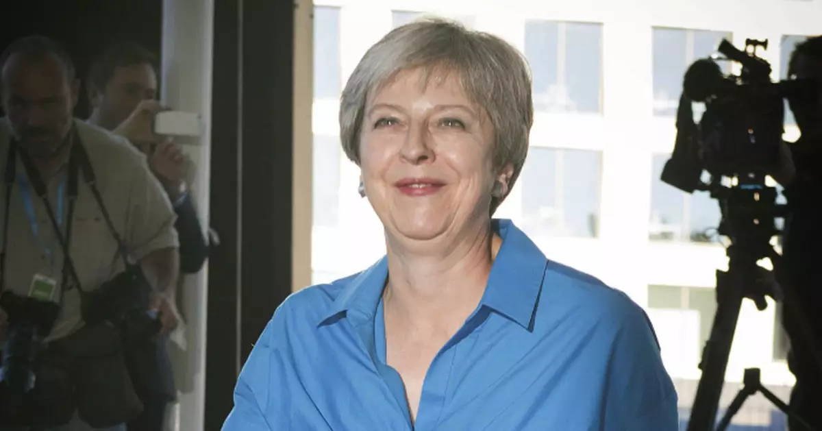 英國脫歐談判現曙光   英鎊低位反彈逾百點子
