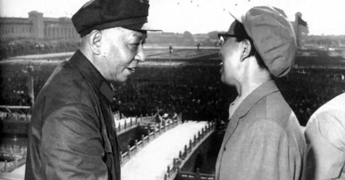 文革江青招8位政治局委員開會 葉劍英當場睡打鼾