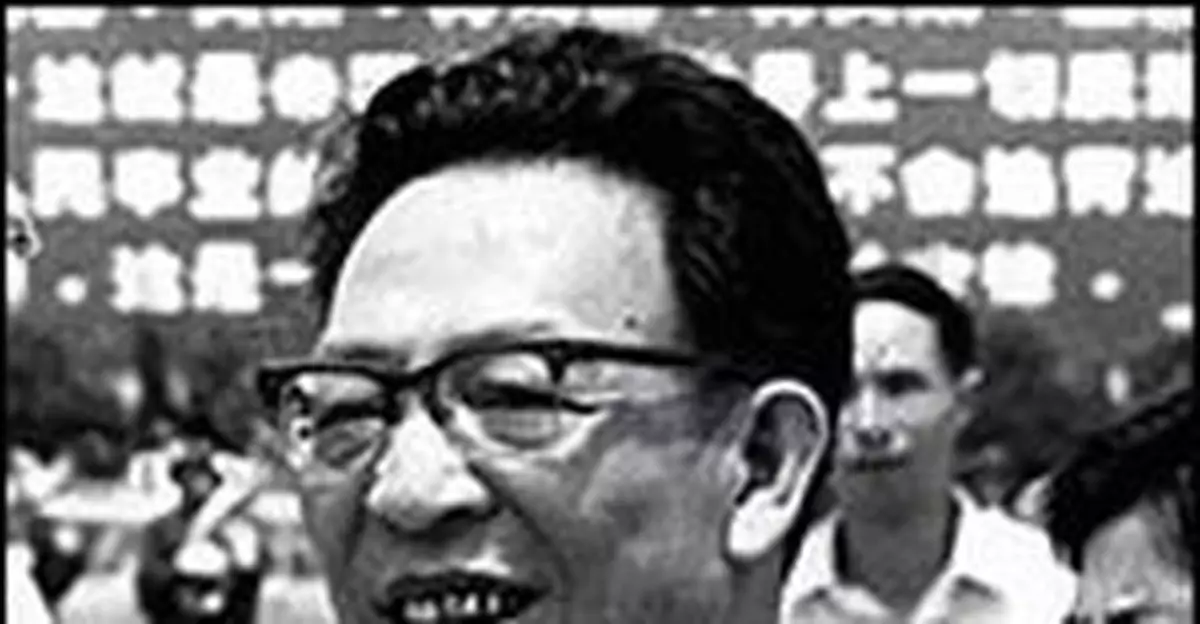 揭秘：張春橋平步青雲的「三把梯子」