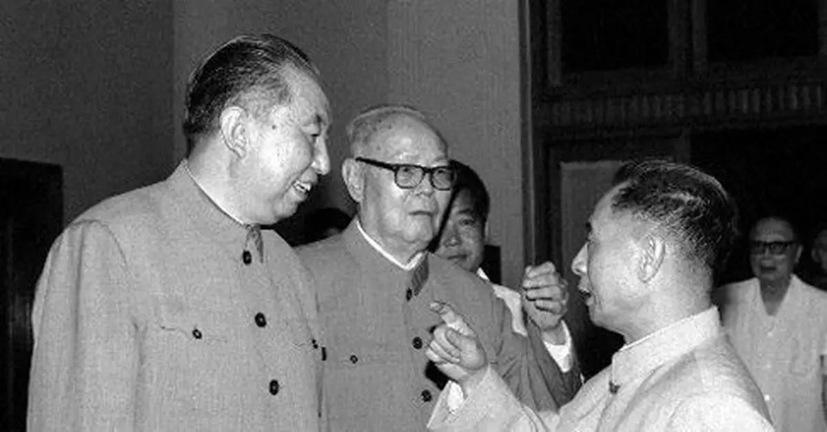 1976年周、毛相繼去世，葉劍英如何苦撐危局？