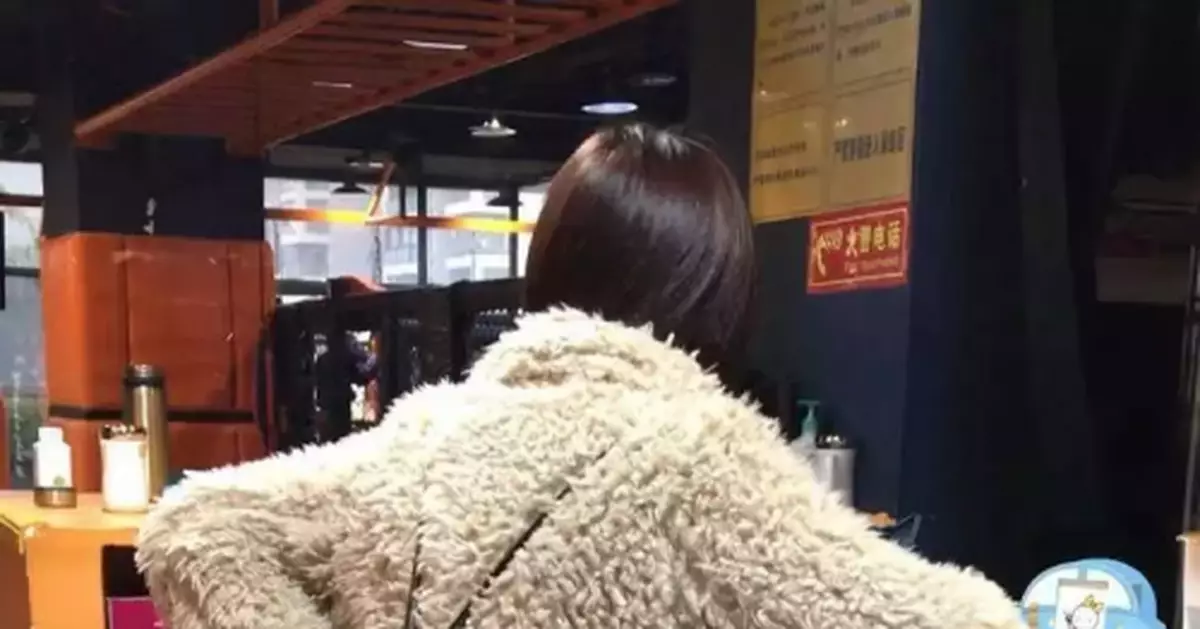 男子溜進房內行竊，文弱姑娘試了試泰拳……