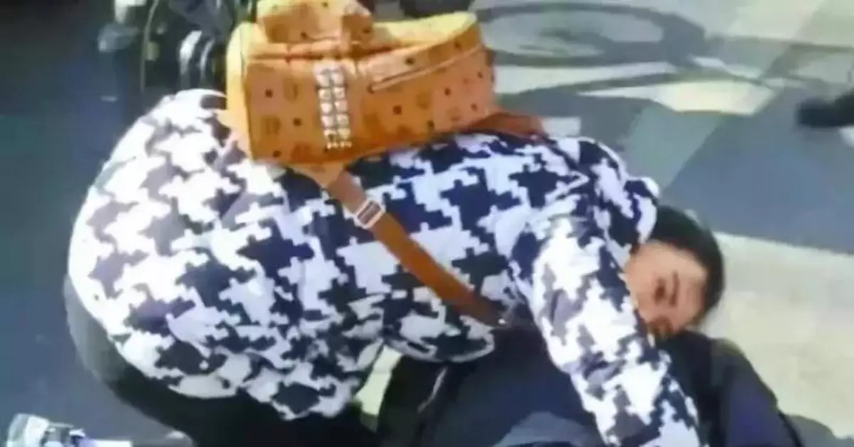 姑娘，看你做的好事！終於讓我們找著啦