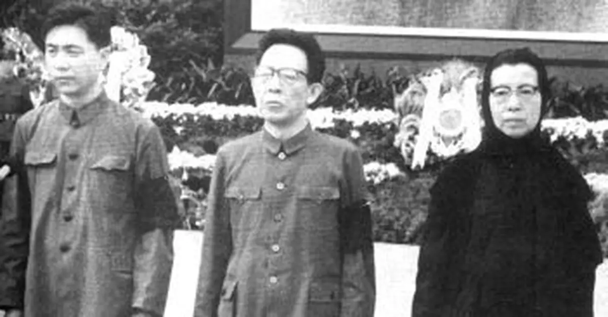 毛澤東心儀張春橋接班 但為何卻選了王洪文