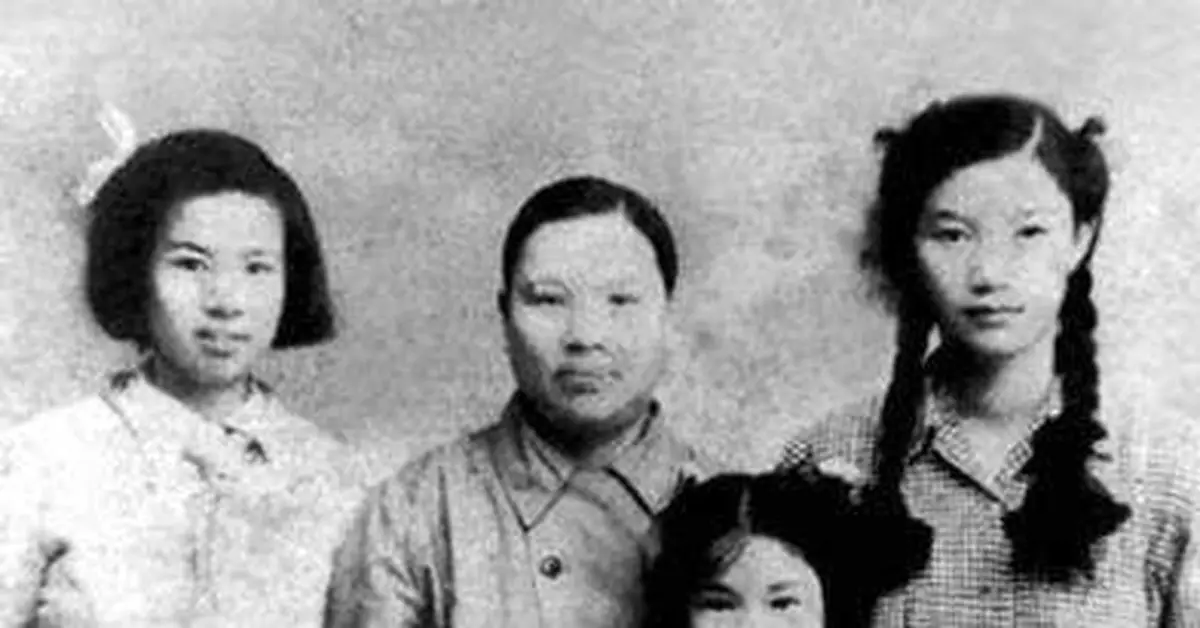 為何毛澤東的倆兒子都娶她女兒 這個親家原是女特工
