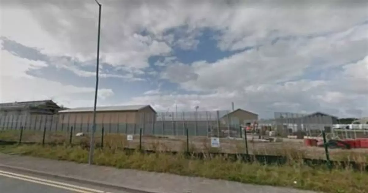 女看守員愛上囚犯　激戰3次＋偷渡藏淫照手機