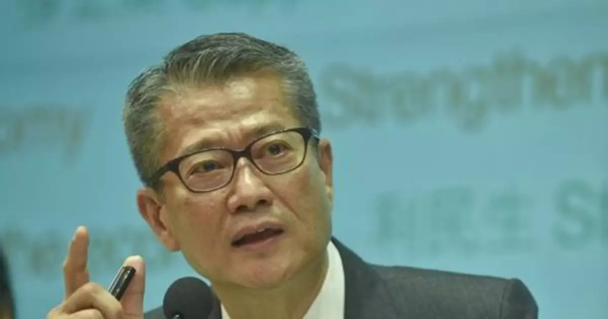 陳茂波：本港經濟下行壓力相當大