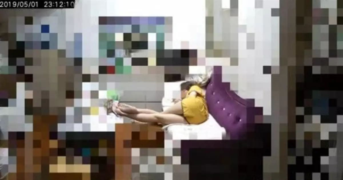 家中裝監視器 妹妹神秘姿勢網暴動