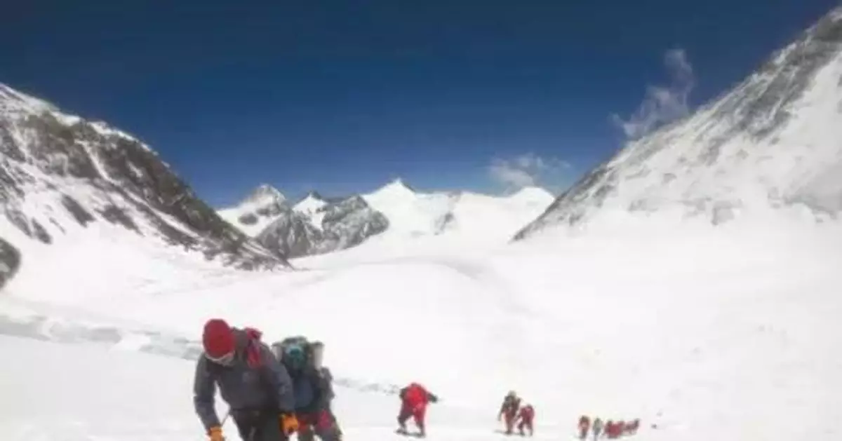 親歷者回憶致11死珠峰「大堵車」:路過屍體不敢看