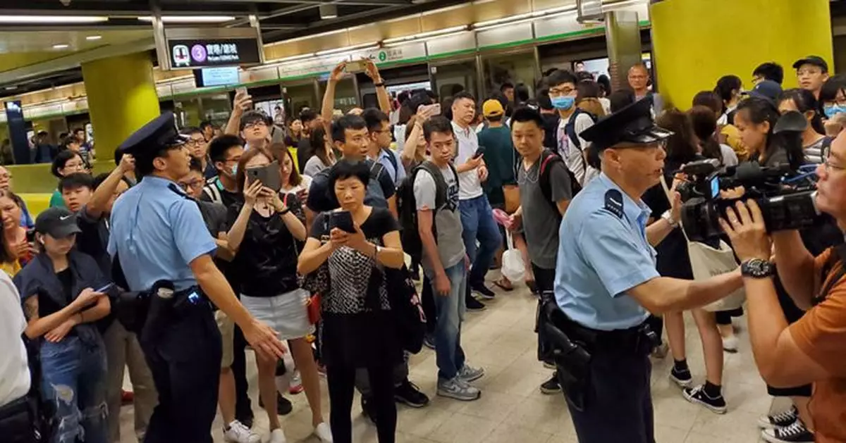 網傳遊地鐵河以癱瘓港鐵 觀塘綫有乘客求助需額外行車時間