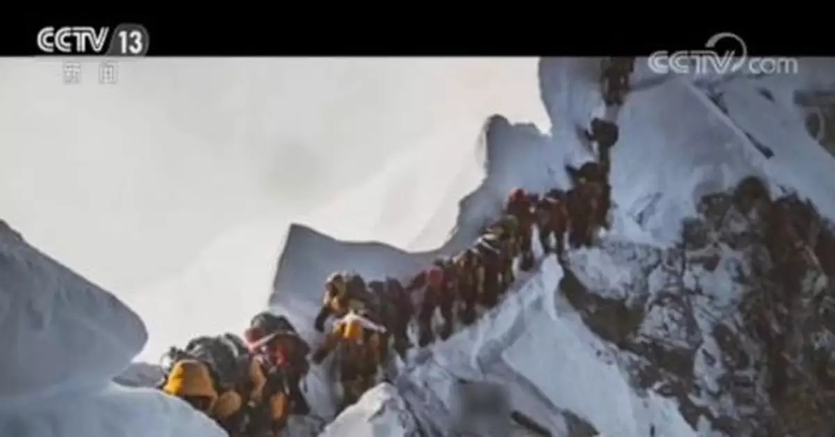 致命擁堵！ 兩周十餘人命喪珠峰 背後原因是什麼？