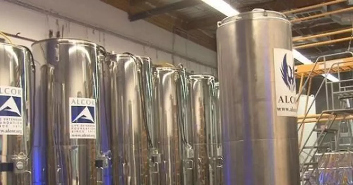 生化學家冷凍遺體被斬首 其子索賠百萬美元