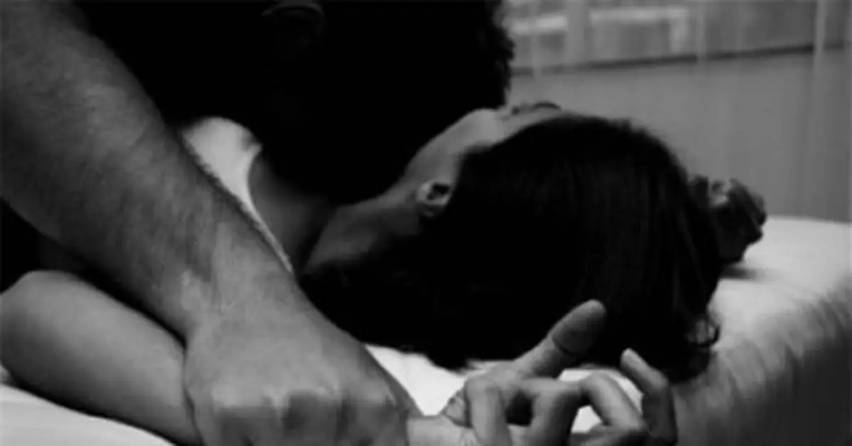 年輕辣妹喝醉遭友撿屍 內衣被反穿識破性侵