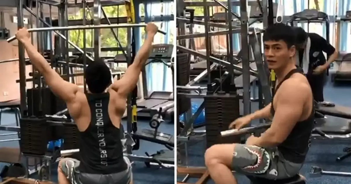 頻頻做gym操fit 羅仲謙大晒背肌三頭肌