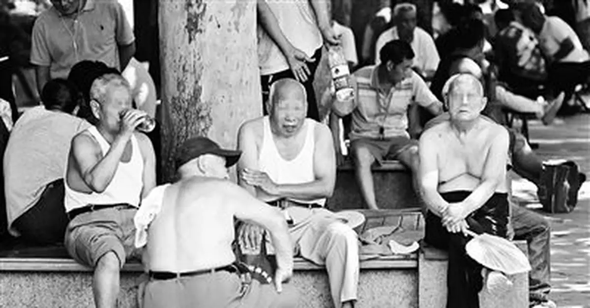 多地推出措施整治「膀爺」 赤膊光膀等行為會被曝光