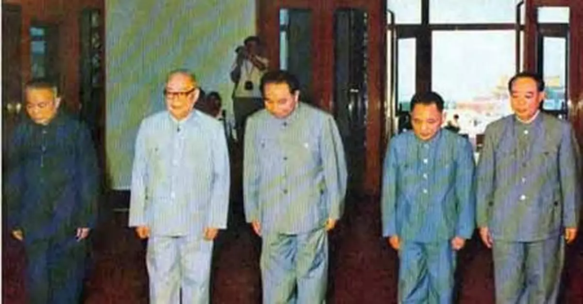 法拉奇直問鄧小平：天安門上的毛主席像要永遠保留？