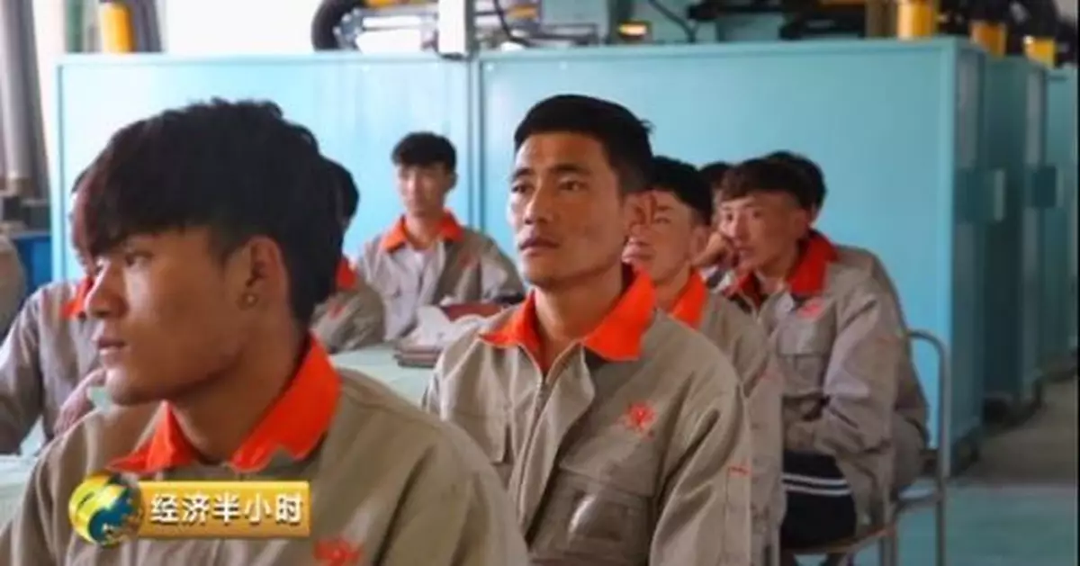 國家拿出1000億，培養你的一技之長！