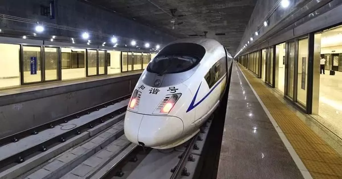 坐高鐵=照X光？看看這個就全明白了