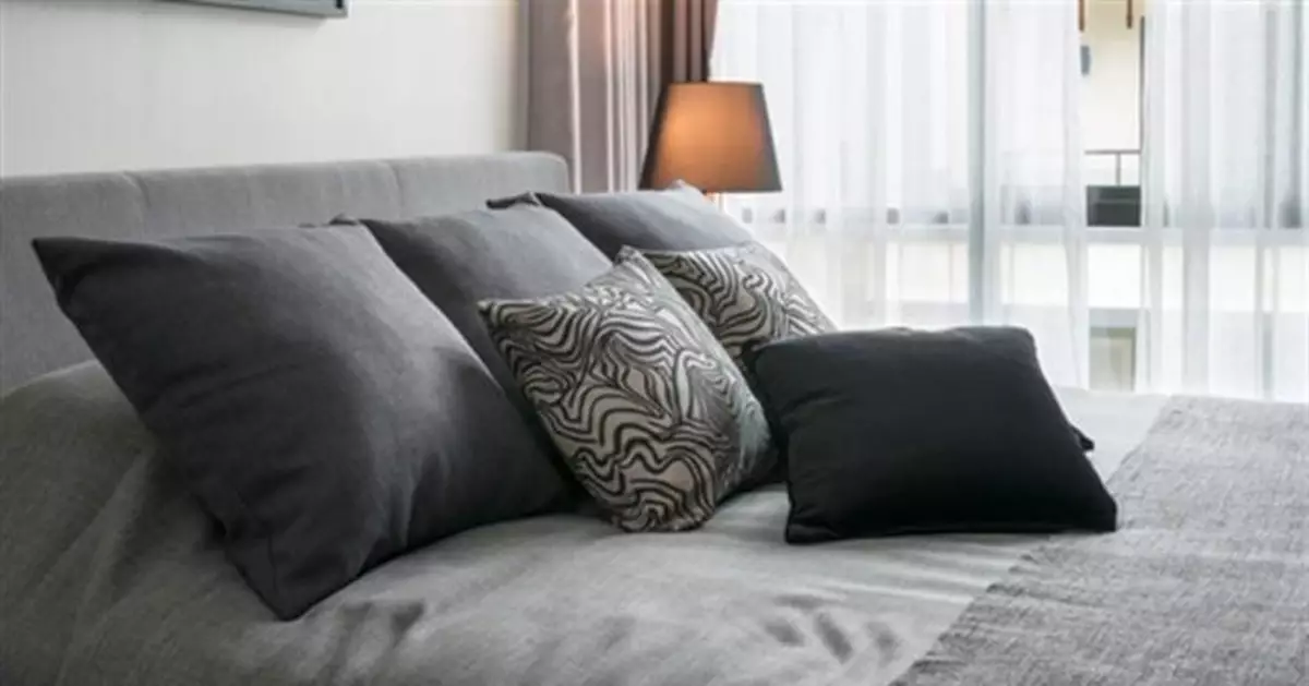 他買新床單 打開嚇傻：老婆初夜？