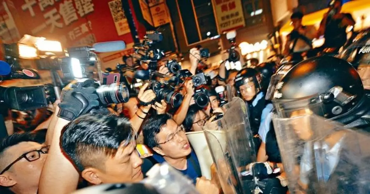 旺角驅散示威者 警方泛民議員互指責