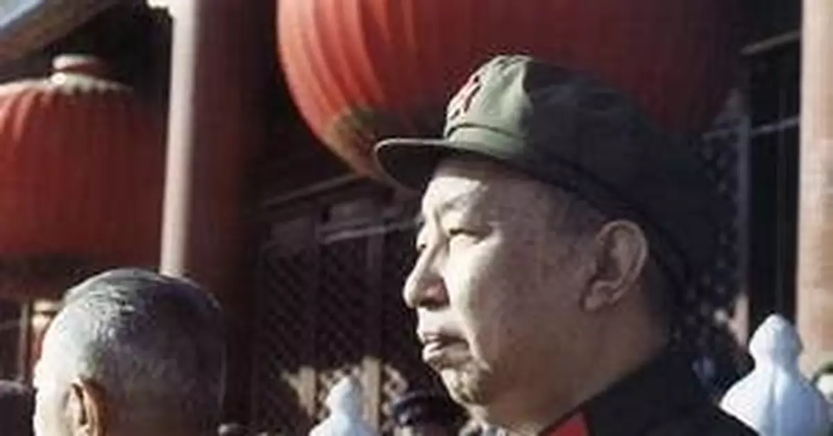 鄧小平並非公開反對華國鋒「兩個凡是」的第一人