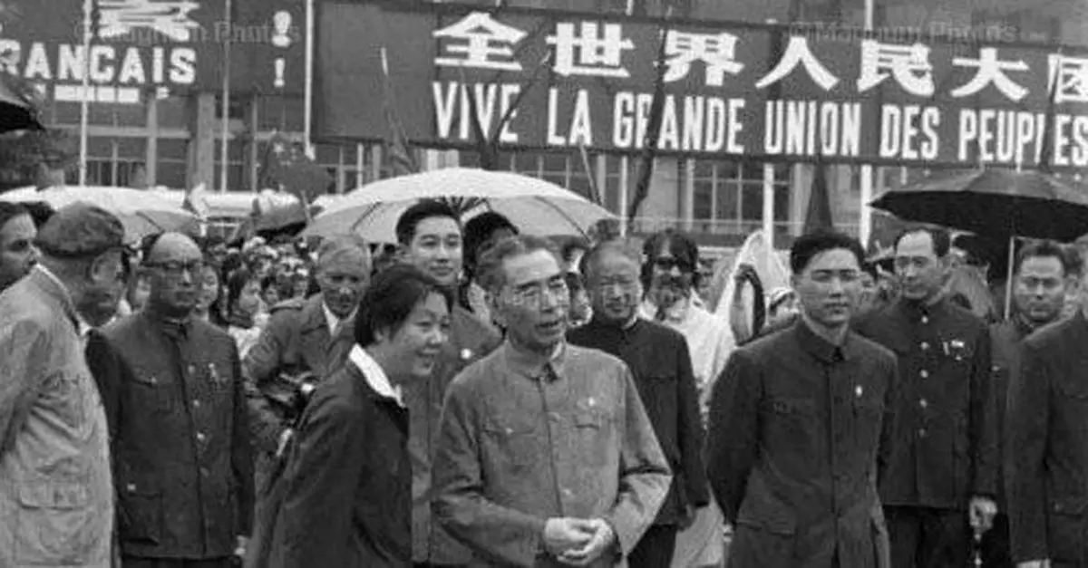 1974年毛澤東提醒王洪文：不要跟江青搞在一起