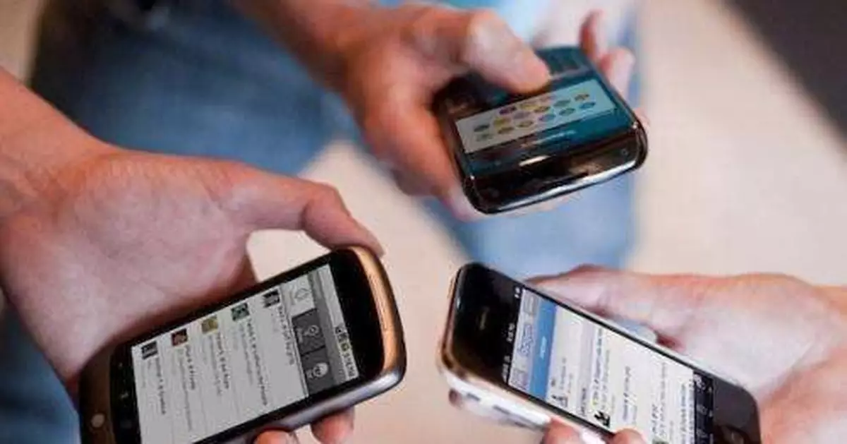 想胖嗎？每天玩手機超過5個小時就可以了！