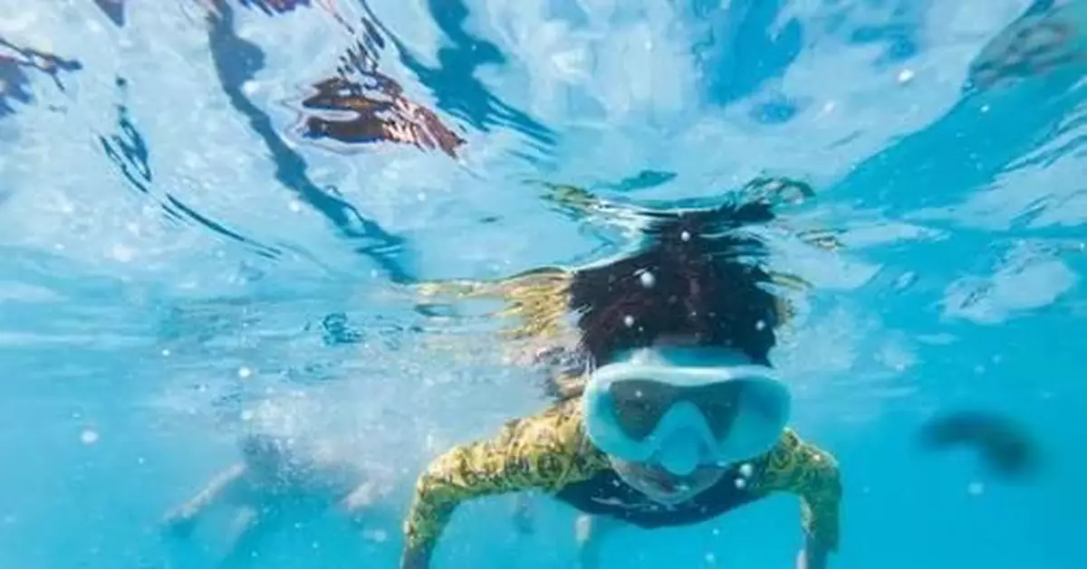 不換鞋入池、細菌超標5倍 你去的游泳館也這樣嗎？