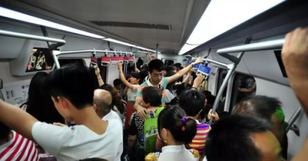 注意！多地出台新規 地鐵上這種行為將受處罰
