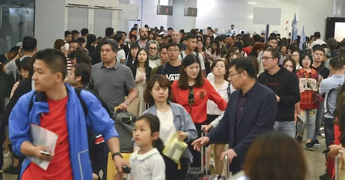 國家移民局新措施 港澳居民下月起享內地居民便利