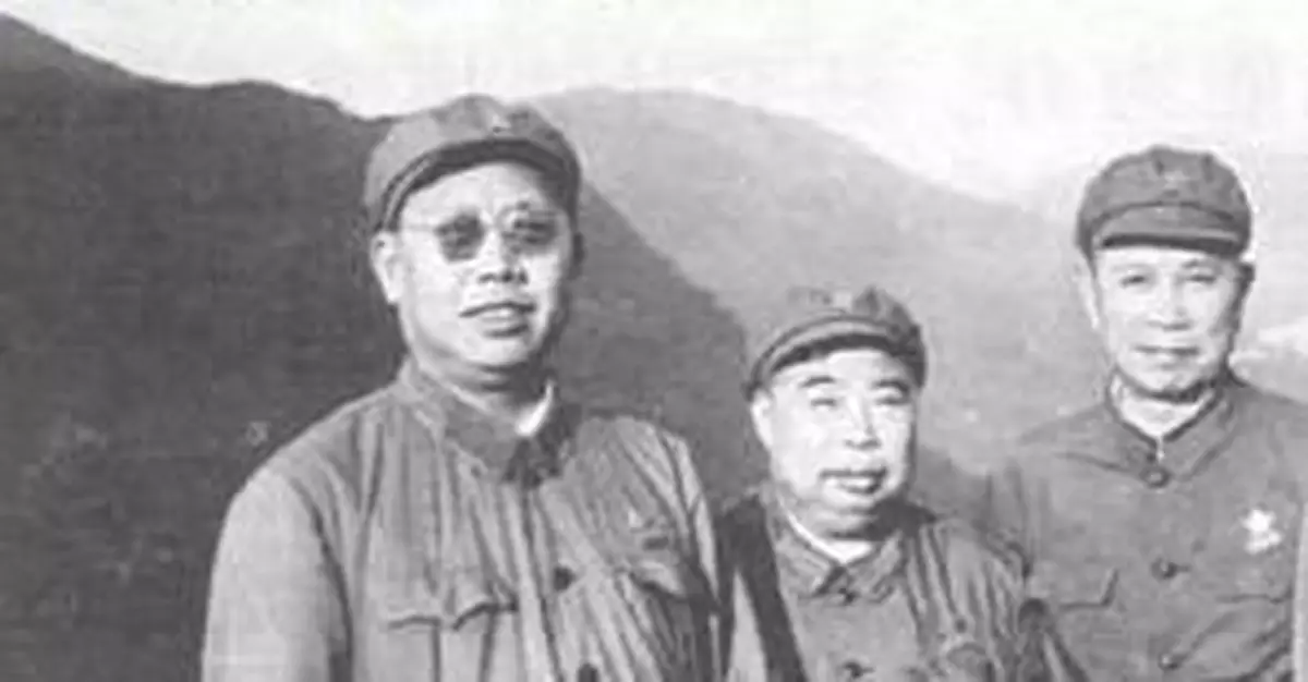 林彪的五員悍將和幫凶：吳法憲自認是條狗