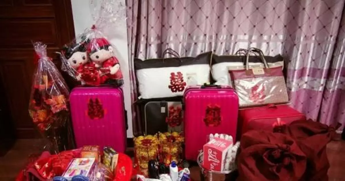 男子與「富二代」女友同居 打開600多萬嫁妝後...