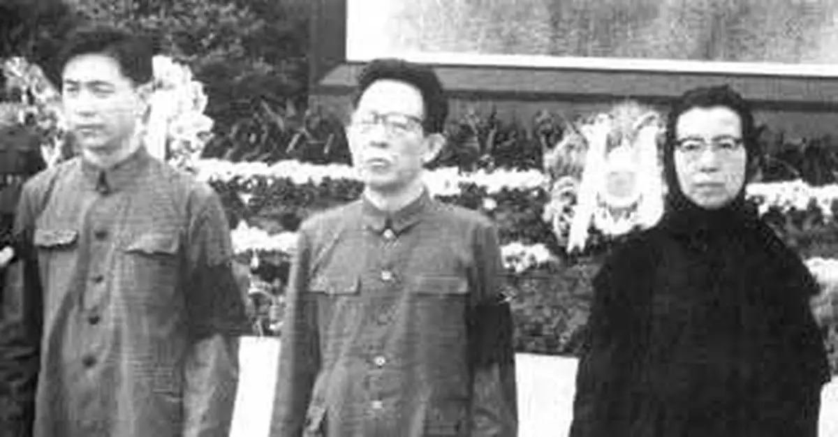 張春橋：華國鋒做接班人比王洪文更合適