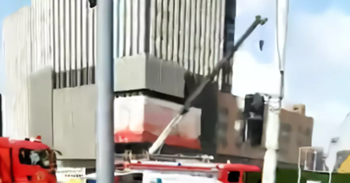 上海普陀交通事故目擊者：一輛車飛過來，傳來尖叫