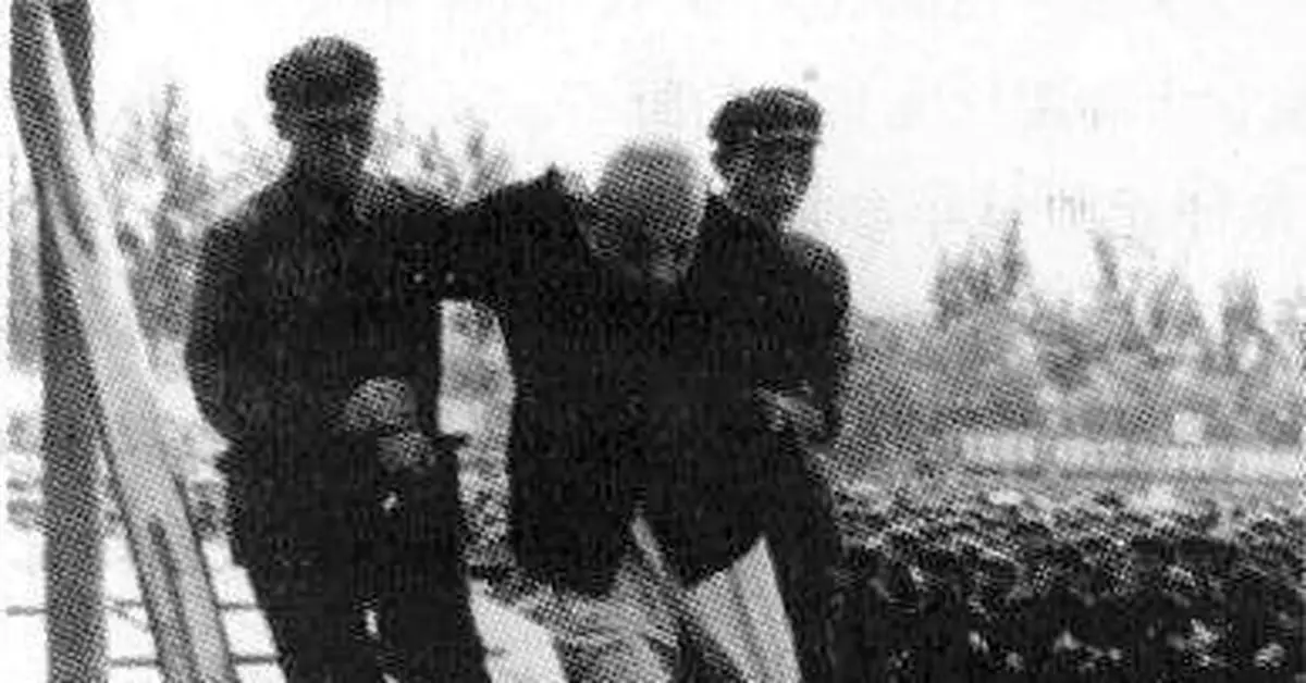 紅衛兵毒打彭德懷：一天被打倒七次(組圖)