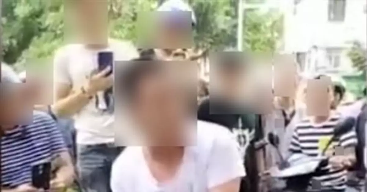 最悍正宮「手撕」小三 連衣服都"扒"了