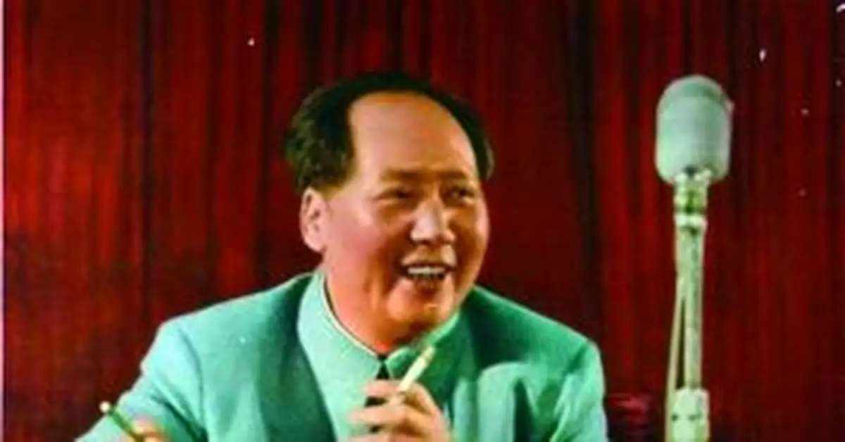 毛澤東回應「萬歲」稱頌：總把我當領袖不行