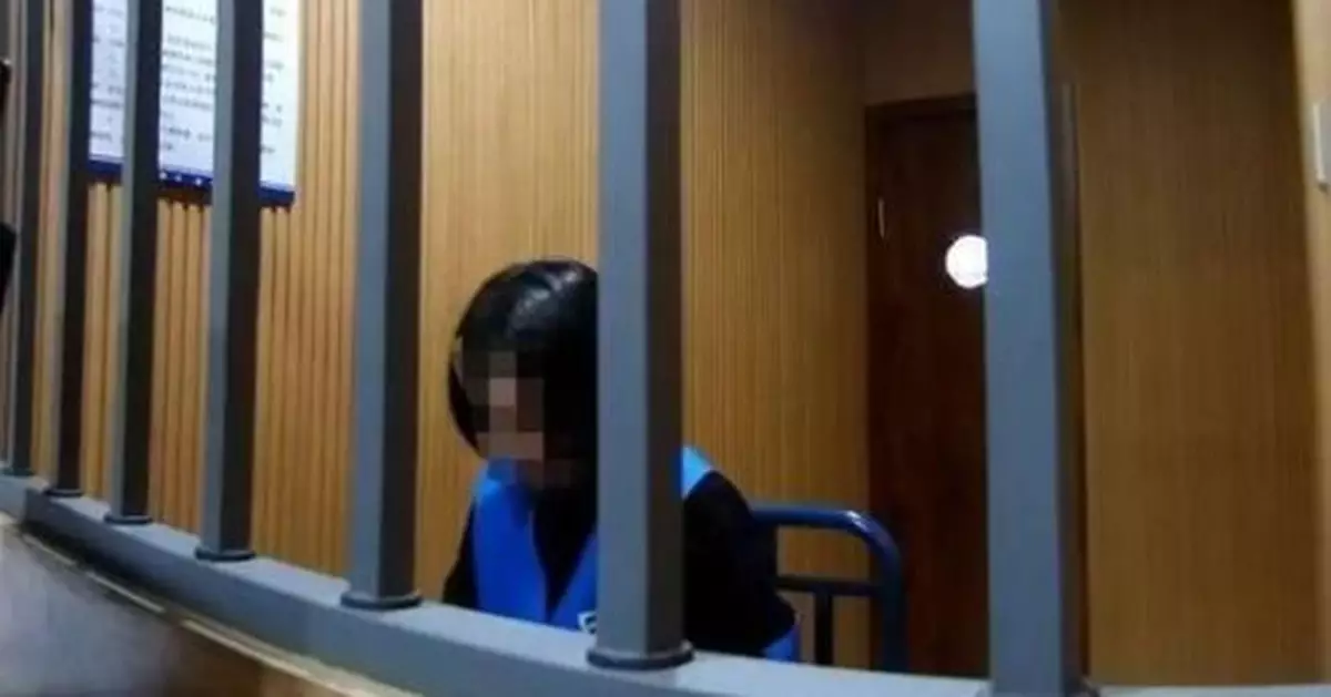 拿走5個億自首時只剩1000多 曾經風光的女強人栽了