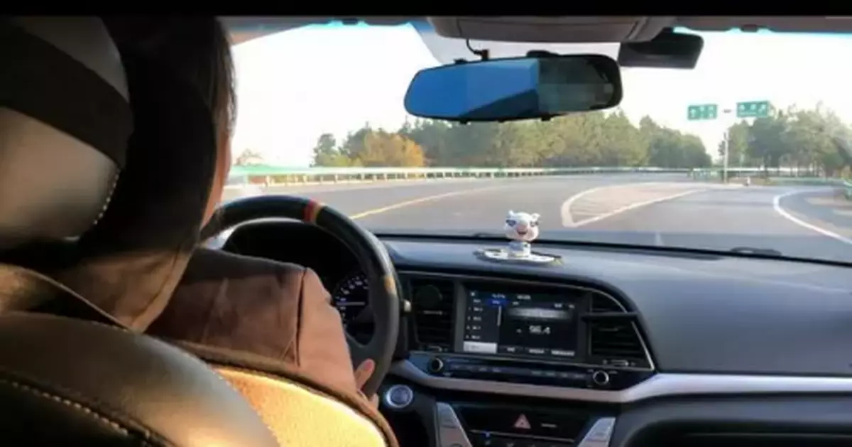 太驚險！她竟在高速公路上逆行20公里，結果……