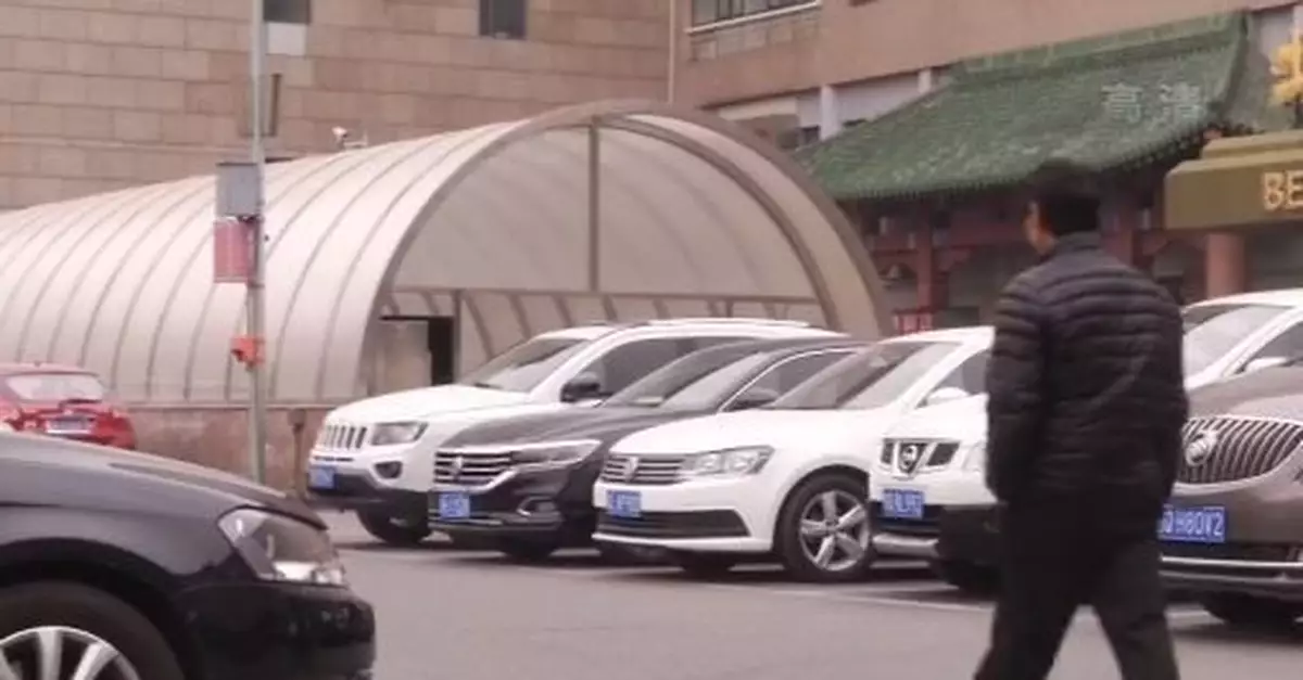 揭秘假結婚下的京牌交易 「曲線上路」不靠譜