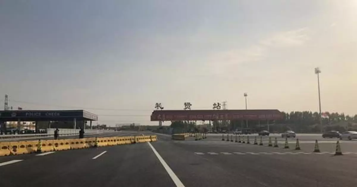 北京4座省界收費站已拆 年底無ETC將無法減免費用