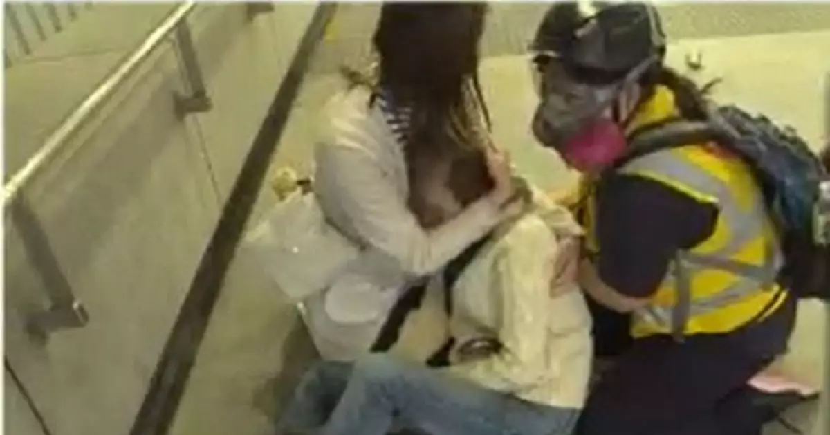 尖東站婆婆被防暴警推跌 回家後感暈眩未有大礙