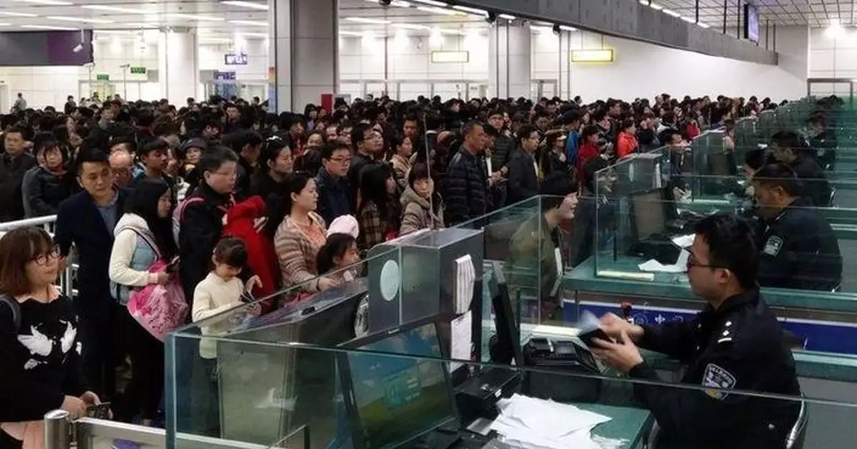 聖誕期間港人北上  深圳入境人次較去年同期增45%