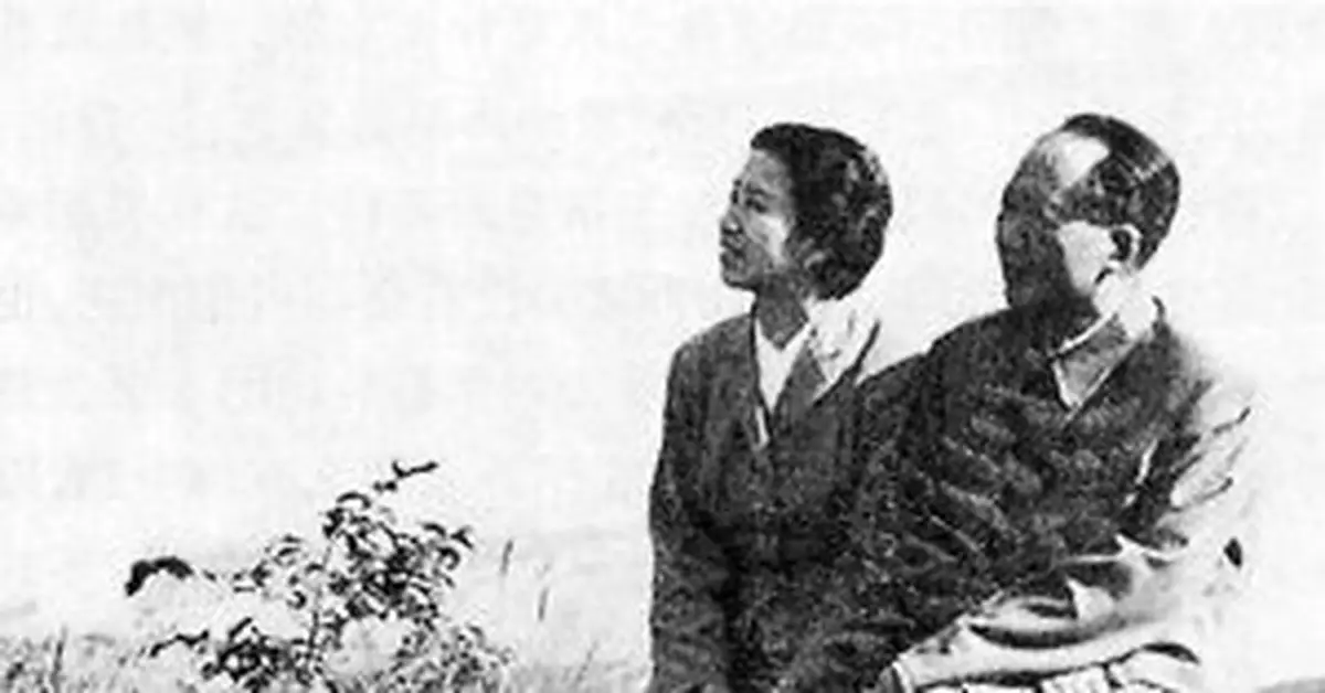 林彪集團失勢，毛澤東教訓江青：屁股別坐錯了位置