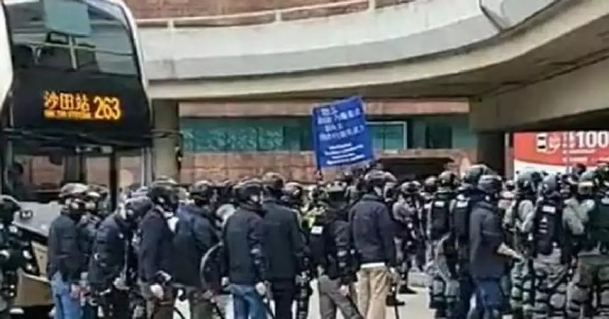 防暴警沙田一度舉藍旗  多次警民衝突2人被帶走