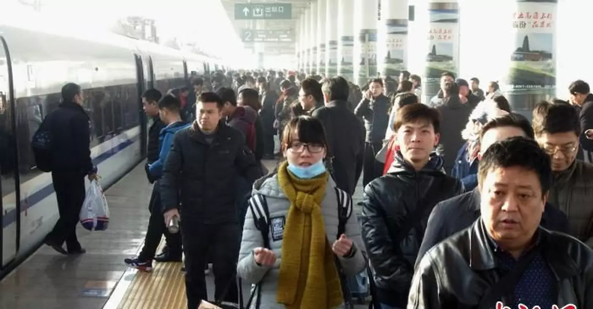 春運返程火車票迎搶票高峰 這些熱門線路最搶手